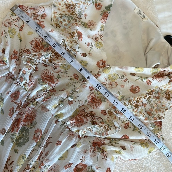 Miss Me Floral Ruffle Maxi Dress Size Medium - Picture 12 of 14